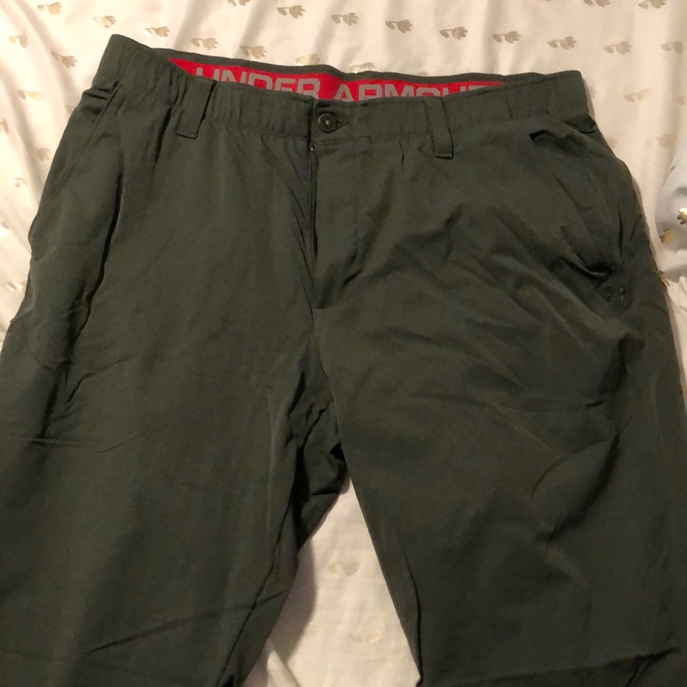 EUC Under Armour Golf Pants sz 38x30
